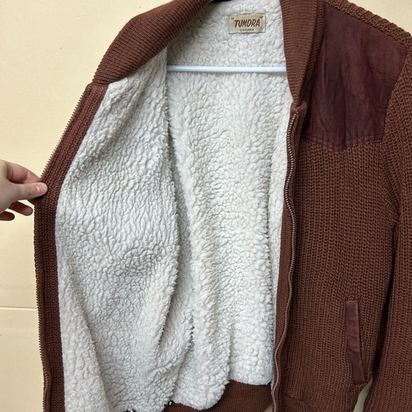 SWEATER | Vintage Tundra Canada zip up Sherpa sweater size medium - Picture 3 of 8